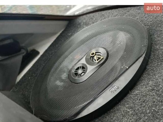 Зеленый ВАЗ 2170 Priora, объемом двигателя 1.6 л и пробегом 95 тыс. км за 4500 $, фото 3 на Automoto.ua