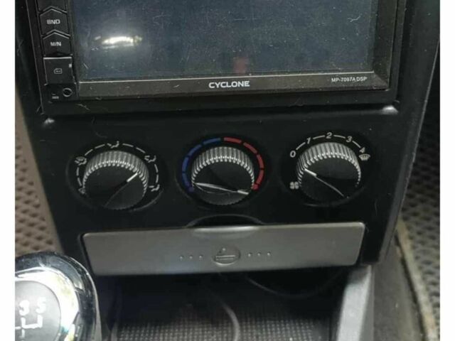 Зеленый ВАЗ 2170 Priora, объемом двигателя 1.6 л и пробегом 86 тыс. км за 5000 $, фото 7 на Automoto.ua