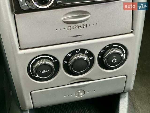 Белый ВАЗ 2171 Priora, объемом двигателя 1.6 л и пробегом 280 тыс. км за 2200 $, фото 13 на Automoto.ua