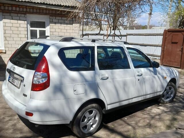 Белый ВАЗ 2171 Priora, объемом двигателя 1.6 л и пробегом 304 тыс. км за 3600 $, фото 4 на Automoto.ua