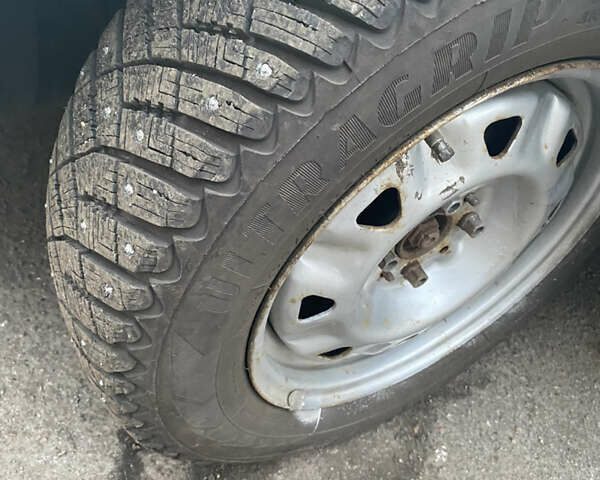 Белый ВАЗ 2171 Priora, объемом двигателя 1.6 л и пробегом 155 тыс. км за 3500 $, фото 4 на Automoto.ua