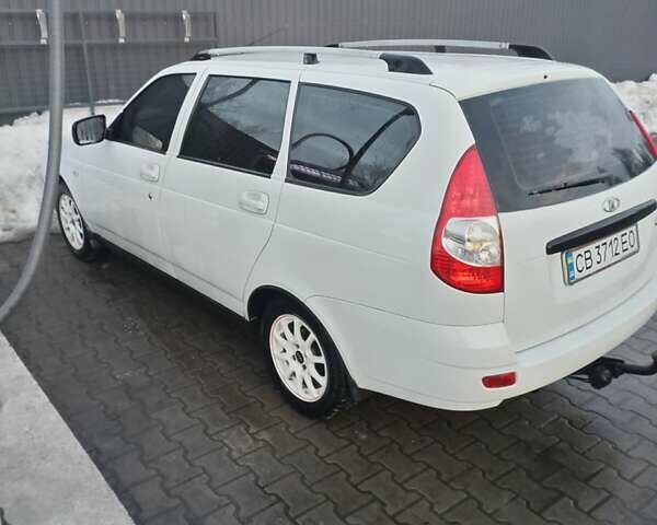 Білий ВАЗ 2171 Priora, об'ємом двигуна 1.6 л та пробігом 150 тис. км за 2700 $, фото 1 на Automoto.ua