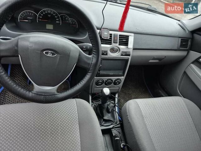 Білий ВАЗ 2171 Priora, об'ємом двигуна 1.6 л та пробігом 99 тис. км за 3200 $, фото 2 на Automoto.ua