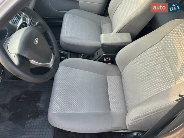 Белый ВАЗ 2171 Priora, объемом двигателя 1.6 л и пробегом 200 тыс. км за 2800 $, фото 13 на Automoto.ua