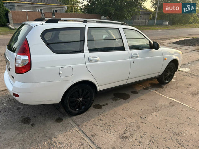 Белый ВАЗ 2171 Priora, объемом двигателя 1.6 л и пробегом 200 тыс. км за 2800 $, фото 4 на Automoto.ua