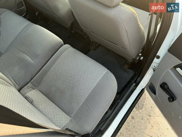 Белый ВАЗ 2171 Priora, объемом двигателя 1.6 л и пробегом 200 тыс. км за 2800 $, фото 17 на Automoto.ua