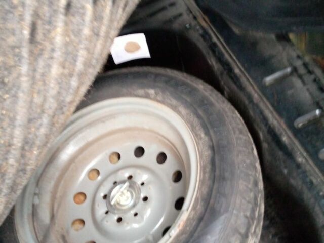 Черный ВАЗ 2171 Priora, объемом двигателя 1.6 л и пробегом 206 тыс. км за 2000 $, фото 9 на Automoto.ua