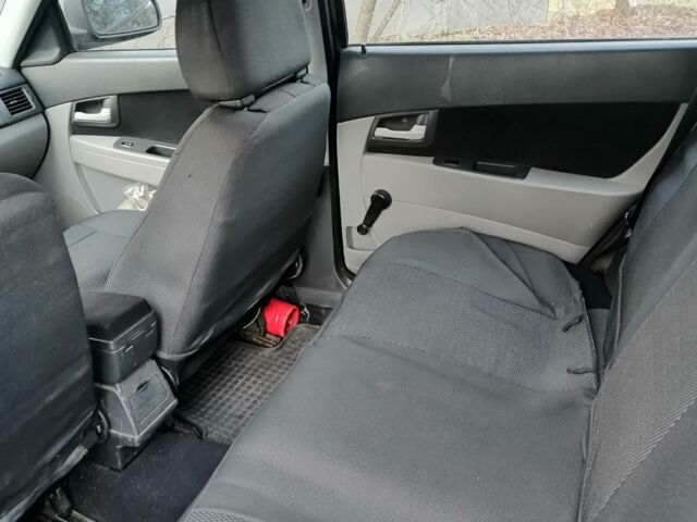 Чорний ВАЗ 2171 Priora, об'ємом двигуна 1.6 л та пробігом 137 тис. км за 2831 $, фото 4 на Automoto.ua