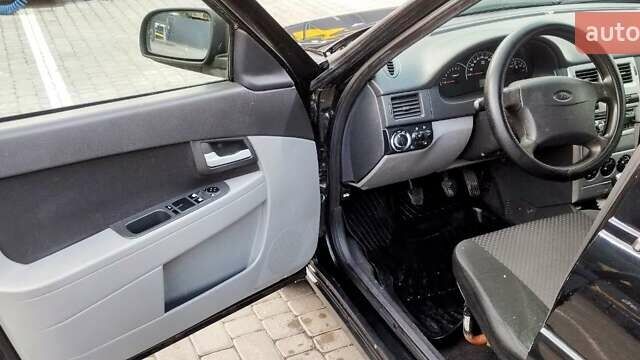 Черный ВАЗ 2171 Priora, объемом двигателя 1.6 л и пробегом 170 тыс. км за 3150 $, фото 6 на Automoto.ua