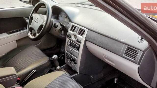 Черный ВАЗ 2171 Priora, объемом двигателя 1.6 л и пробегом 170 тыс. км за 3150 $, фото 7 на Automoto.ua
