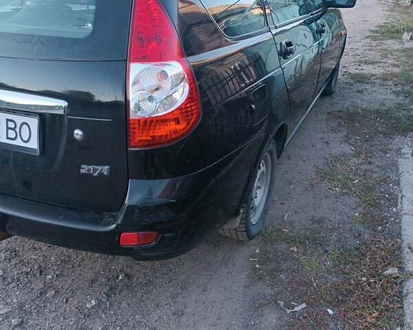 Черный ВАЗ 2171 Priora, объемом двигателя 1.6 л и пробегом 163 тыс. км за 3000 $, фото 2 на Automoto.ua