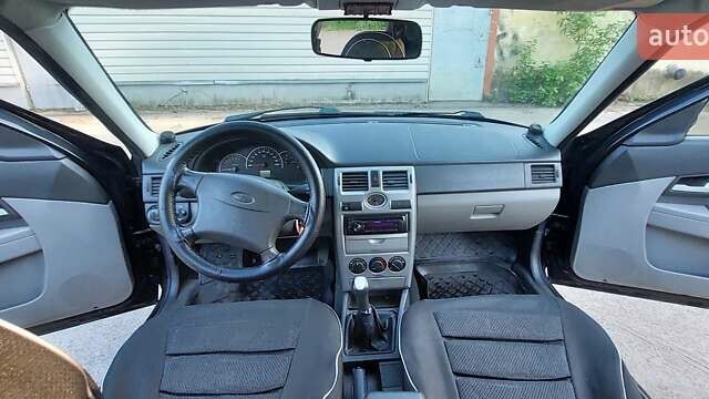 Черный ВАЗ 2171 Priora, объемом двигателя 1.6 л и пробегом 98 тыс. км за 3700 $, фото 4 на Automoto.ua