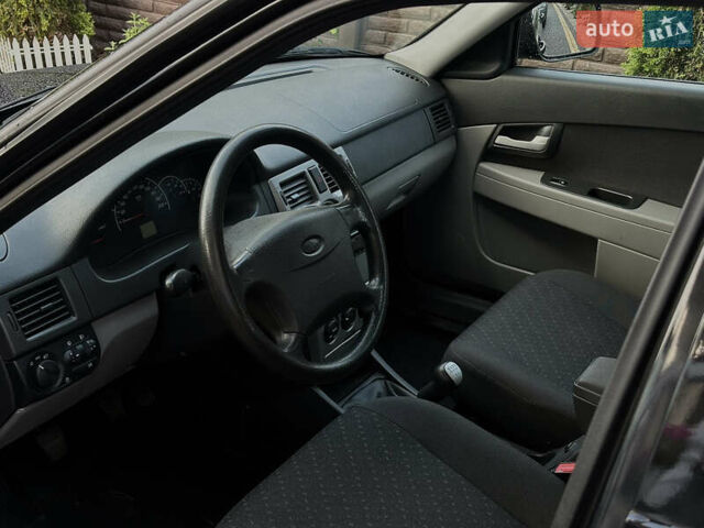 Черный ВАЗ 2171 Priora, объемом двигателя 1.6 л и пробегом 58 тыс. км за 4700 $, фото 6 на Automoto.ua