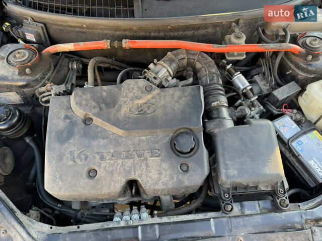 Чорний ВАЗ 2171 Priora, об'ємом двигуна 1.6 л та пробігом 300 тис. км за 2000 $, фото 12 на Automoto.ua