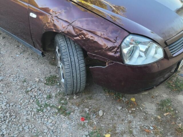 Красный ВАЗ 2171 Priora, объемом двигателя 1.6 л и пробегом 286 тыс. км за 2300 $, фото 2 на Automoto.ua