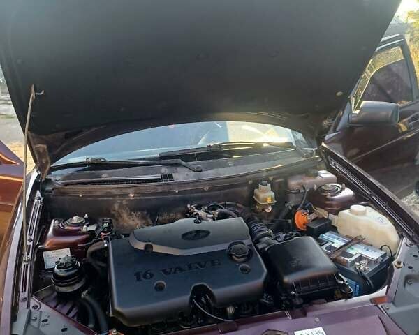 Красный ВАЗ 2171 Priora, объемом двигателя 1.6 л и пробегом 135 тыс. км за 3500 $, фото 2 на Automoto.ua