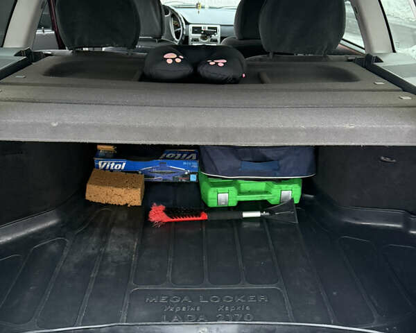 Красный ВАЗ 2171 Priora, объемом двигателя 1.6 л и пробегом 212 тыс. км за 3300 $, фото 20 на Automoto.ua