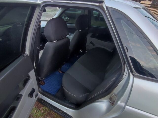 Серый ВАЗ 2171 Priora, объемом двигателя 1.6 л и пробегом 196 тыс. км за 2500 $, фото 6 на Automoto.ua