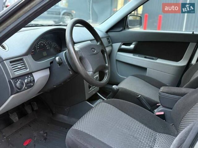 Серый ВАЗ 2171 Priora, объемом двигателя 1.6 л и пробегом 127 тыс. км за 3300 $, фото 9 на Automoto.ua