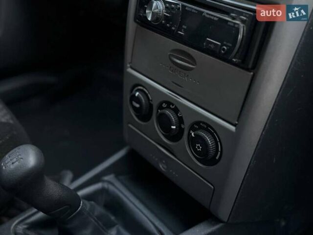 Серый ВАЗ 2171 Priora, объемом двигателя 1.6 л и пробегом 127 тыс. км за 3300 $, фото 2 на Automoto.ua