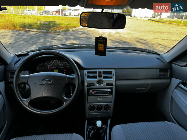 Серый ВАЗ 2171 Priora, объемом двигателя 1.6 л и пробегом 76 тыс. км за 3700 $, фото 12 на Automoto.ua