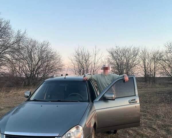 Сірий ВАЗ 2171 Priora, об'ємом двигуна 1.6 л та пробігом 200 тис. км за 4000 $, фото 2 на Automoto.ua