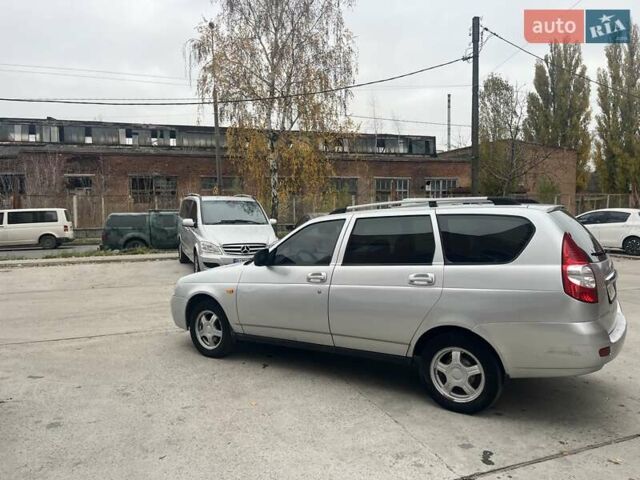 Серый ВАЗ 2171 Priora, объемом двигателя 1.6 л и пробегом 180 тыс. км за 2400 $, фото 3 на Automoto.ua