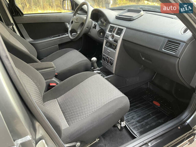 Сірий ВАЗ 2171 Priora, об'ємом двигуна 1.6 л та пробігом 24 тис. км за 4700 $, фото 81 на Automoto.ua