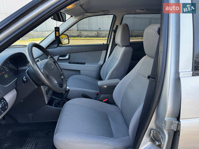 Серый ВАЗ 2171 Priora, объемом двигателя 1.6 л и пробегом 76 тыс. км за 3700 $, фото 8 на Automoto.ua