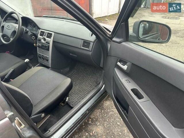 Серый ВАЗ 2171 Priora, объемом двигателя 1.6 л и пробегом 105 тыс. км за 3000 $, фото 9 на Automoto.ua