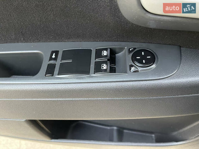 Сірий ВАЗ 2171 Priora, об'ємом двигуна 1.6 л та пробігом 24 тис. км за 4700 $, фото 96 на Automoto.ua