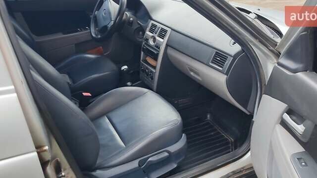 Серый ВАЗ 2171 Priora, объемом двигателя 1.6 л и пробегом 343 тыс. км за 2300 $, фото 14 на Automoto.ua