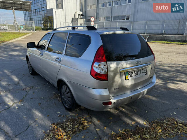 Серый ВАЗ 2171 Priora, объемом двигателя 1.6 л и пробегом 76 тыс. км за 3700 $, фото 3 на Automoto.ua