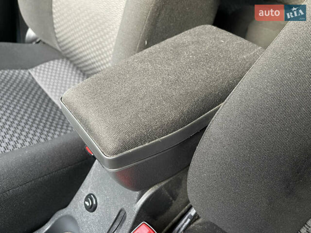 Сірий ВАЗ 2171 Priora, об'ємом двигуна 1.6 л та пробігом 24 тис. км за 4700 $, фото 110 на Automoto.ua