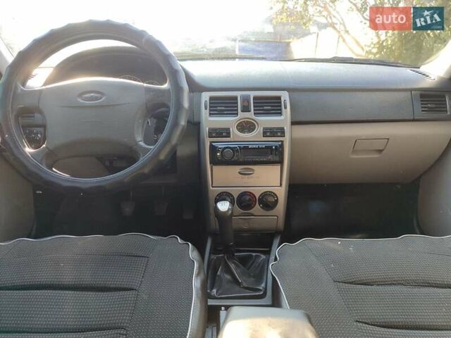 Серый ВАЗ 2171 Priora, объемом двигателя 1.6 л и пробегом 147 тыс. км за 2850 $, фото 3 на Automoto.ua