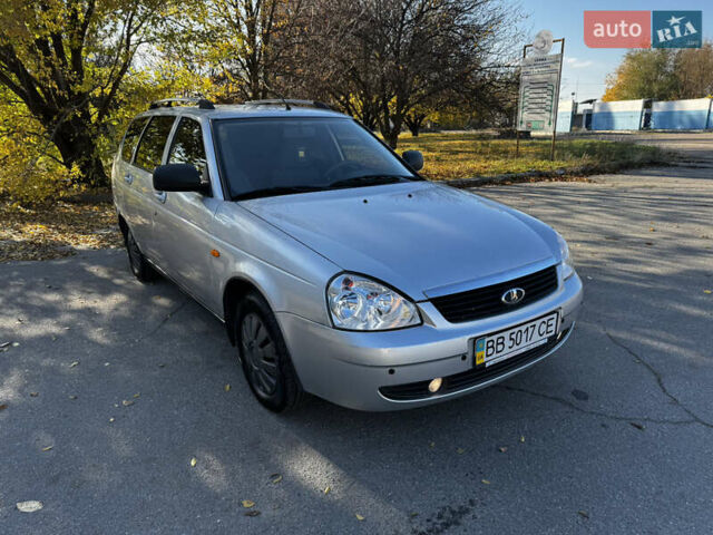 Серый ВАЗ 2171 Priora, объемом двигателя 1.6 л и пробегом 76 тыс. км за 3700 $, фото 2 на Automoto.ua