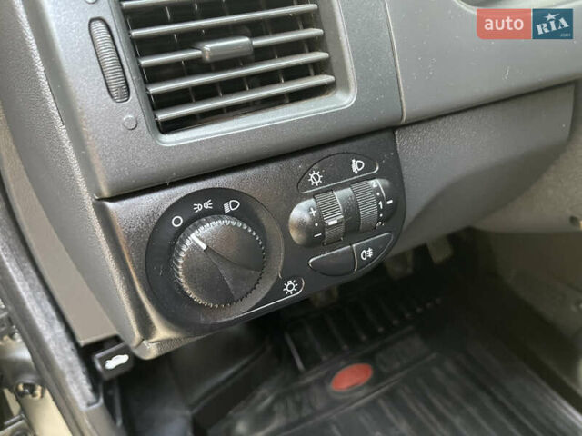 Сірий ВАЗ 2171 Priora, об'ємом двигуна 1.6 л та пробігом 24 тис. км за 4700 $, фото 98 на Automoto.ua