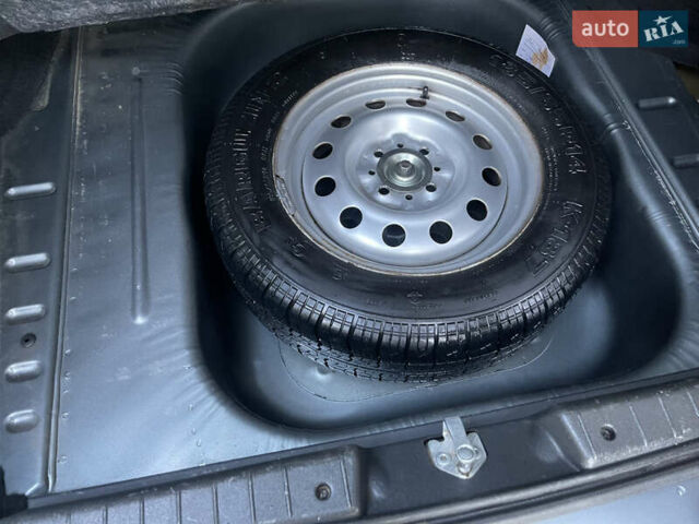 Сірий ВАЗ 2171 Priora, об'ємом двигуна 1.6 л та пробігом 24 тис. км за 4700 $, фото 144 на Automoto.ua