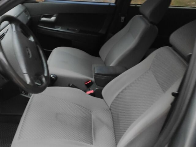 Серый ВАЗ 2171 Priora, объемом двигателя 1.6 л и пробегом 265 тыс. км за 2700 $, фото 6 на Automoto.ua