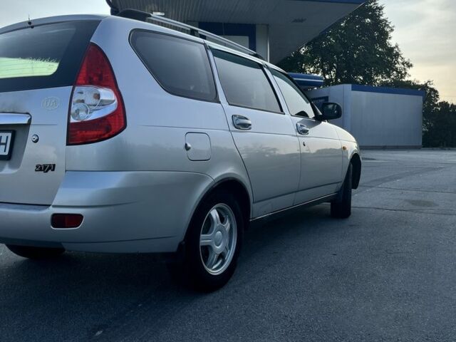 Серый ВАЗ 2171 Priora, объемом двигателя 1.6 л и пробегом 108 тыс. км за 2349 $, фото 2 на Automoto.ua