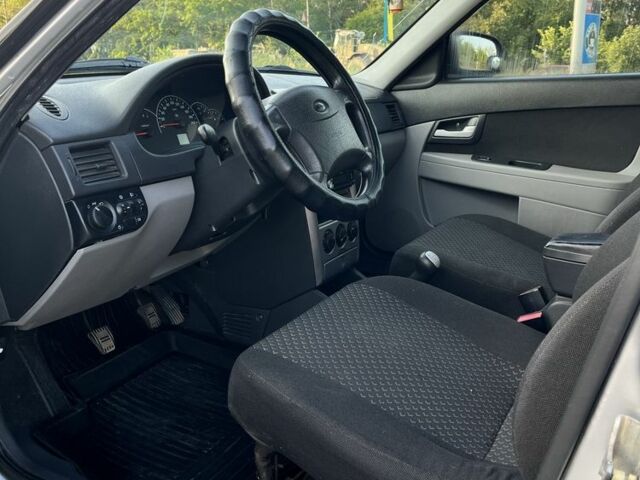 Серый ВАЗ 2171 Priora, объемом двигателя 1.6 л и пробегом 108 тыс. км за 2349 $, фото 6 на Automoto.ua