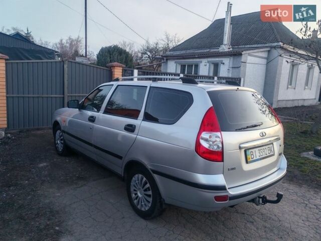 Серый ВАЗ 2171 Priora, объемом двигателя 1.6 л и пробегом 200 тыс. км за 3200 $, фото 4 на Automoto.ua