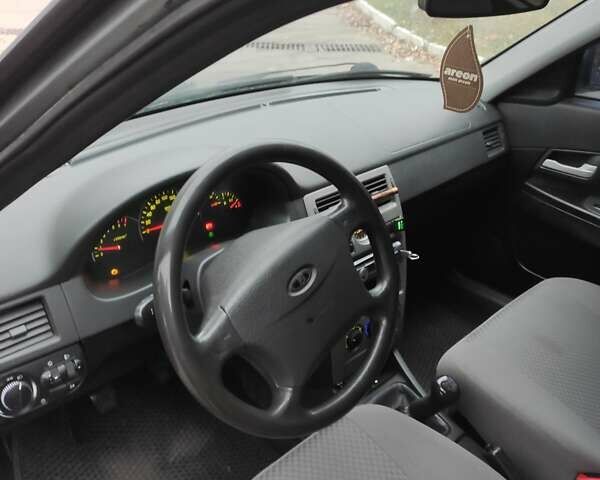 Серый ВАЗ 2171 Priora, объемом двигателя 1.6 л и пробегом 265 тыс. км за 2700 $, фото 4 на Automoto.ua