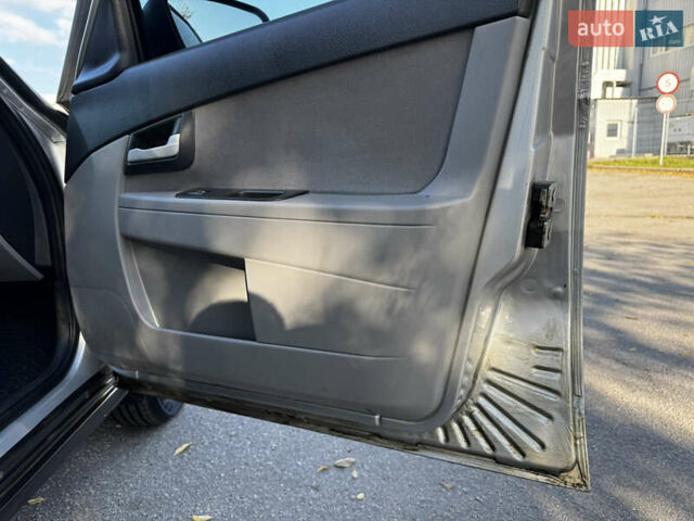 Серый ВАЗ 2171 Priora, объемом двигателя 1.6 л и пробегом 76 тыс. км за 3700 $, фото 19 на Automoto.ua