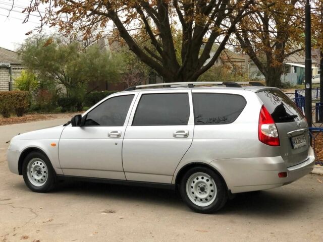 Серый ВАЗ 2171 Priora, объемом двигателя 1.6 л и пробегом 85 тыс. км за 3450 $, фото 5 на Automoto.ua