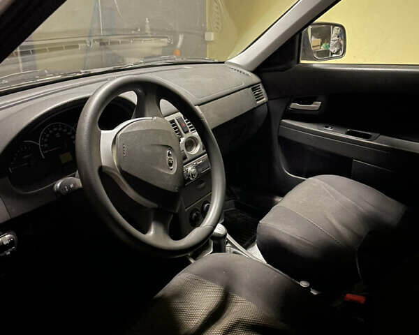 Серый ВАЗ 2171 Priora, объемом двигателя 1.6 л и пробегом 119 тыс. км за 3800 $, фото 6 на Automoto.ua