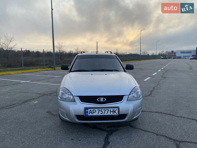 Серый ВАЗ 2171 Priora, объемом двигателя 1.6 л и пробегом 206 тыс. км за 2900 $, фото 1 на Automoto.ua