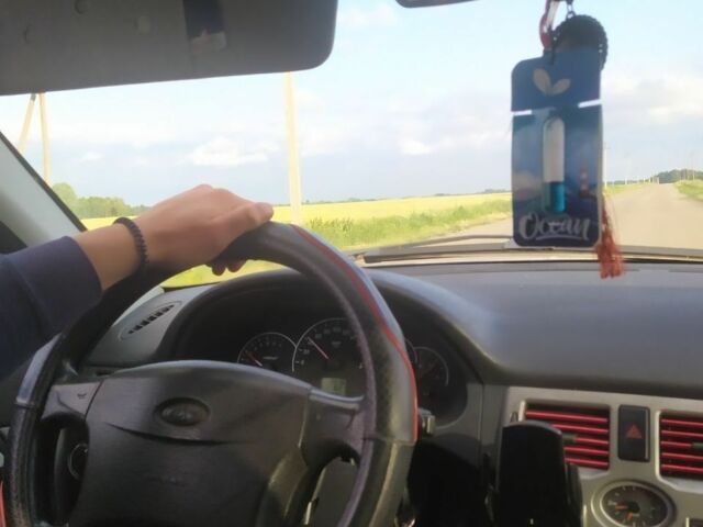 Сірий ВАЗ 2171 Priora, об'ємом двигуна 1.6 л та пробігом 187 тис. км за 2200 $, фото 3 на Automoto.ua