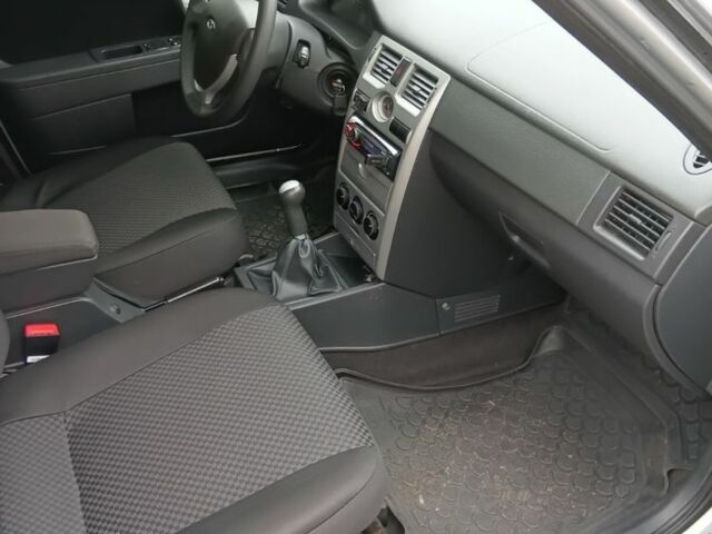 Сірий ВАЗ 2171 Priora, об'ємом двигуна 1.6 л та пробігом 87 тис. км за 3200 $, фото 15 на Automoto.ua