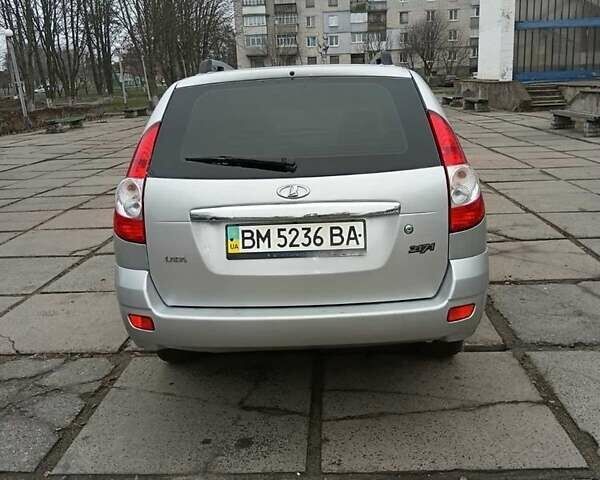 Серый ВАЗ 2171 Priora, объемом двигателя 1.6 л и пробегом 87 тыс. км за 3200 $, фото 2 на Automoto.ua